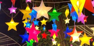 Ngôi Sao Nhựa Nhiều Màu